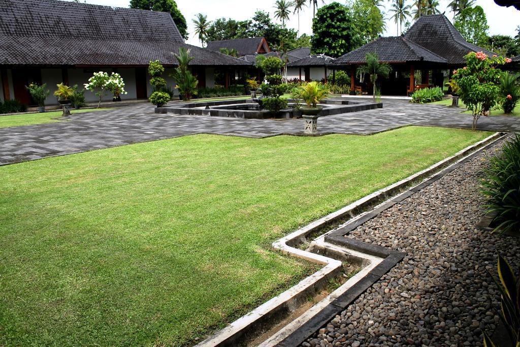 Manohara Resort Magelang Exterior foto